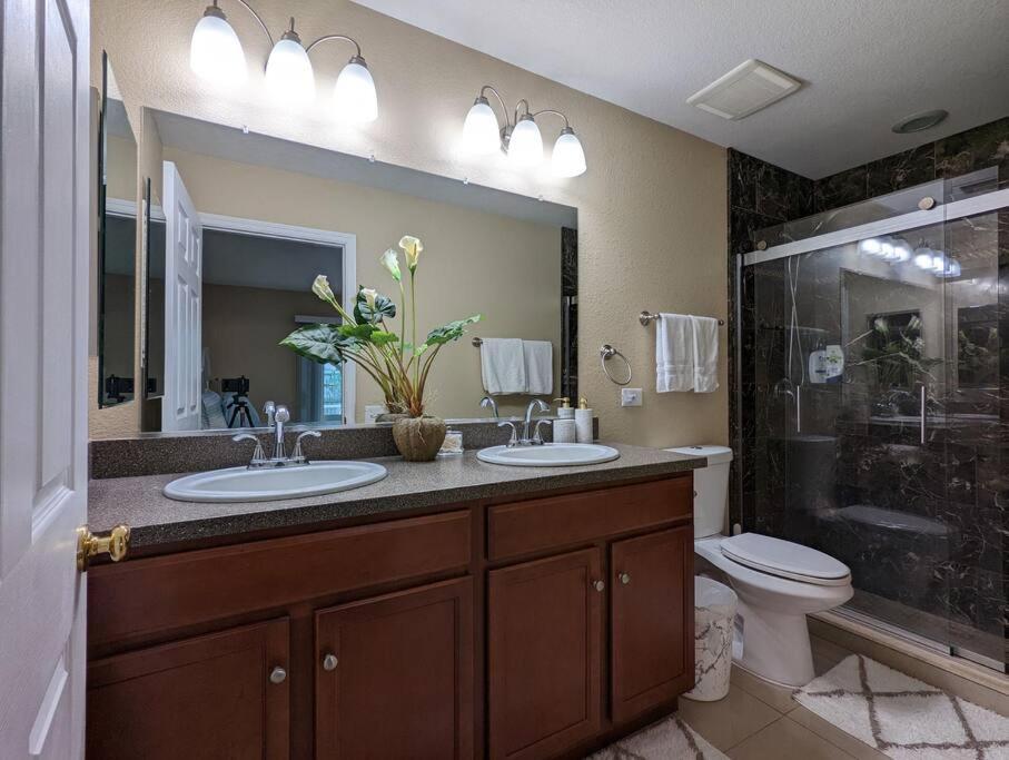 3Bed & 2Bath Property Couple Minutes From Siesta Key Beach & Downtown Sarasota Bagian luar foto