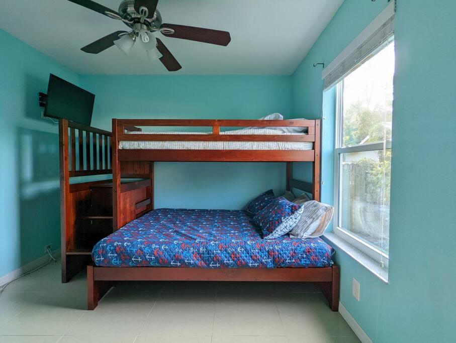 3Bed & 2Bath Property Couple Minutes From Siesta Key Beach & Downtown Sarasota Bagian luar foto